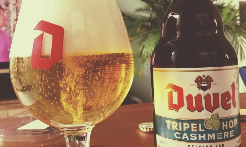 Duvel Tripel Hop Cashmere uitgeschonken